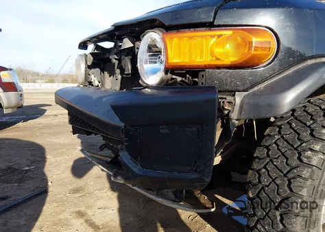 2007 Toyota Fj Cruiser z USA, uszkodzony, nr VIN JTEBU11F370091552